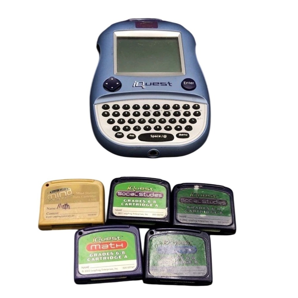 LeapFrog iQuest Learning‎ System Blue With 4 Game Cartridges Math Science
